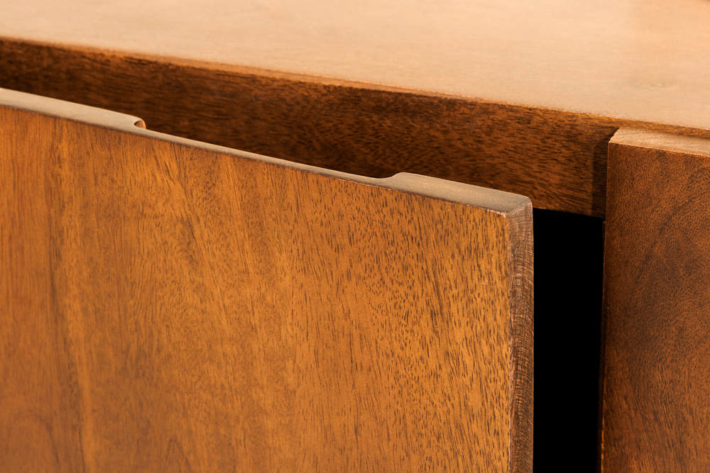 Massives TV-Board BRASIL 160cm braun Mangoholz drei Fächer Lowboard
