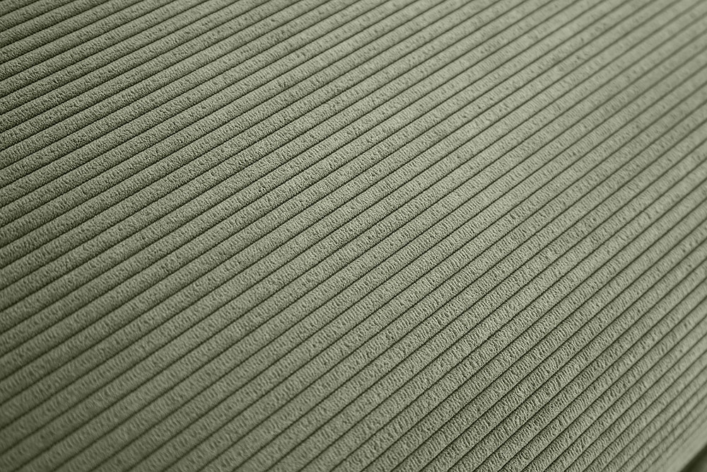 Großer Sitzhocker HEAVEN 100cm grün Cord Sofahocker abnehmbarer Bezug