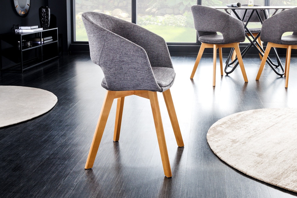 Design Stuhl NORDIC STAR grau Strukturstoff Massivholz mit Armlehne gepolstert