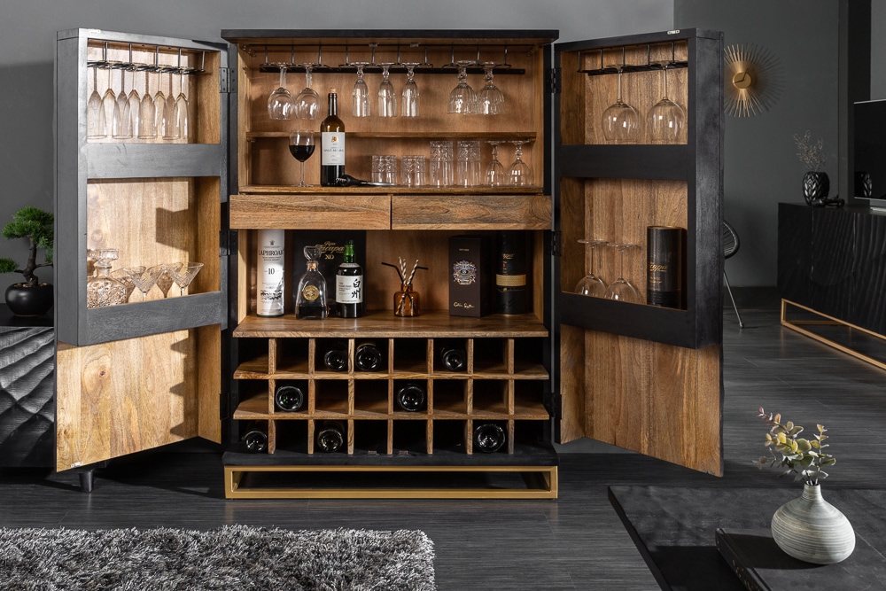 Massiver Barschrank SCORPION 141cm schwarz Mangoholz mit 3D Schnitzereien