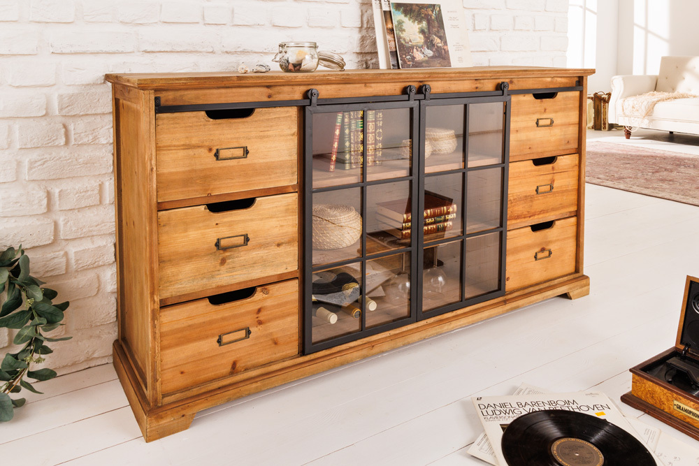 Massives Sideboard HERITAGE 150cm natur Pinienholz Industrial-Türen Metall Vitrine