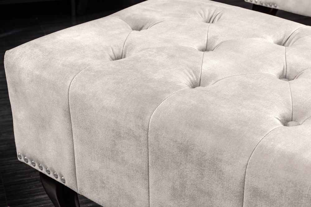 Design Sitzhocker CHESTERFIELD 80cm champagner beige Samt Knopfheftung Nietenbesatz