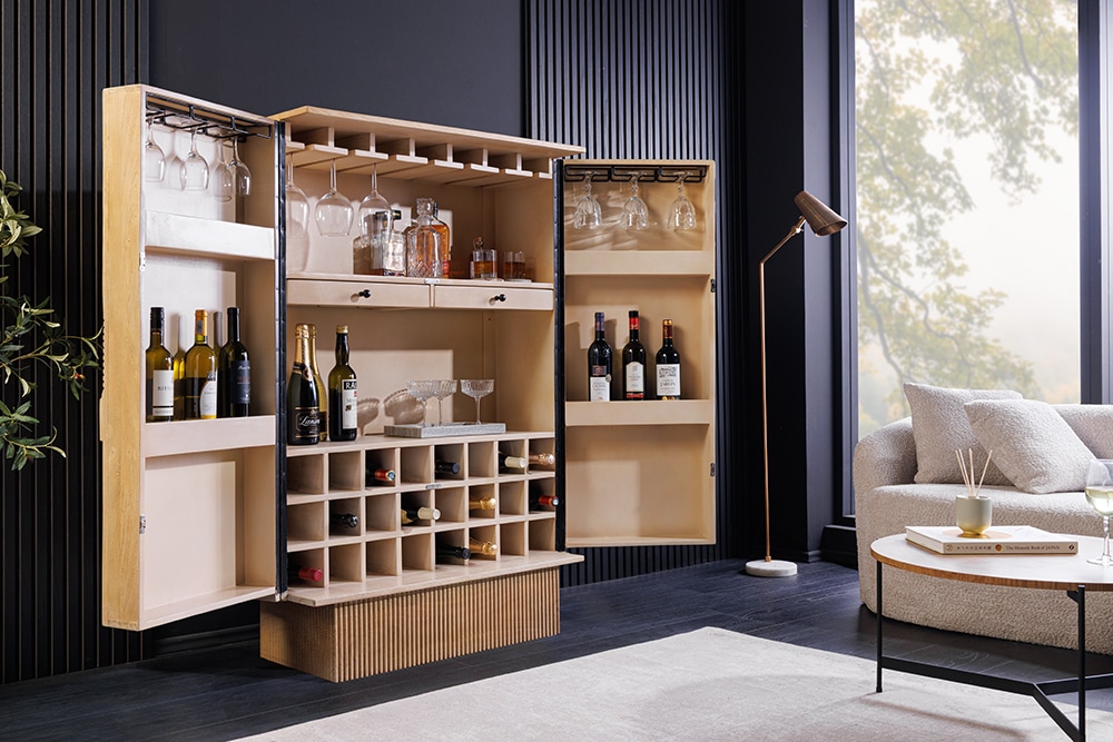 Design Barschrank ART DECO 140cm weiß gekälkt Mangoholz 3D-Front
