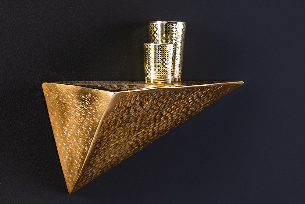 Handgefertigtes Wandregal PYRAMID 40cm gold antik Metall Hammerschlag Design Handgefertigtes Wandregal PYRAMID 40cm gold antik Metall Hammerschlag Design