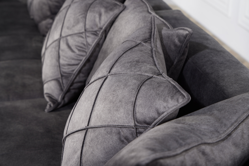 Modernes XXL Ecksofa DECADENCIA 320cm dunkelgrau Samt inkl. Kissen Bigsofa Modernes XXL Ecksofa DECADENCIA 320cm dunkelgrau Samt inkl. Kissen Bigsofa