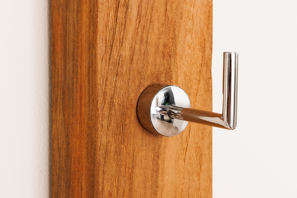 Massive Wandgarderobe JAVA 185cm recyceltes Teakholz mit drei Kleiderhaken