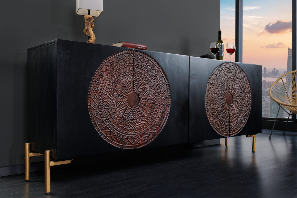 Massives Sideboard MANDALA 160cm Mangoholz schwarz mit 3D Schnitzereien goldene Füße