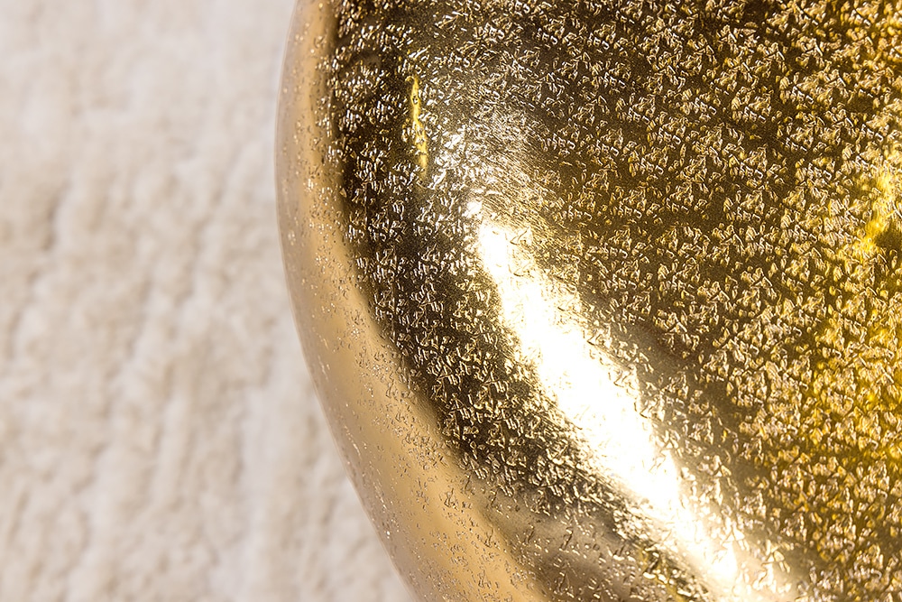 Handgefertigter Couchtisch STONE 75cm gold Metall Hammerschlag Design