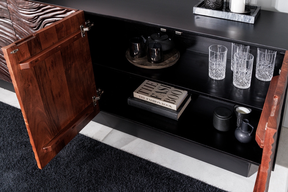 Massives Sideboard FLUID 175cm walnuss-braun Akazienholz 3D-Design schwarzer Sockelfuß