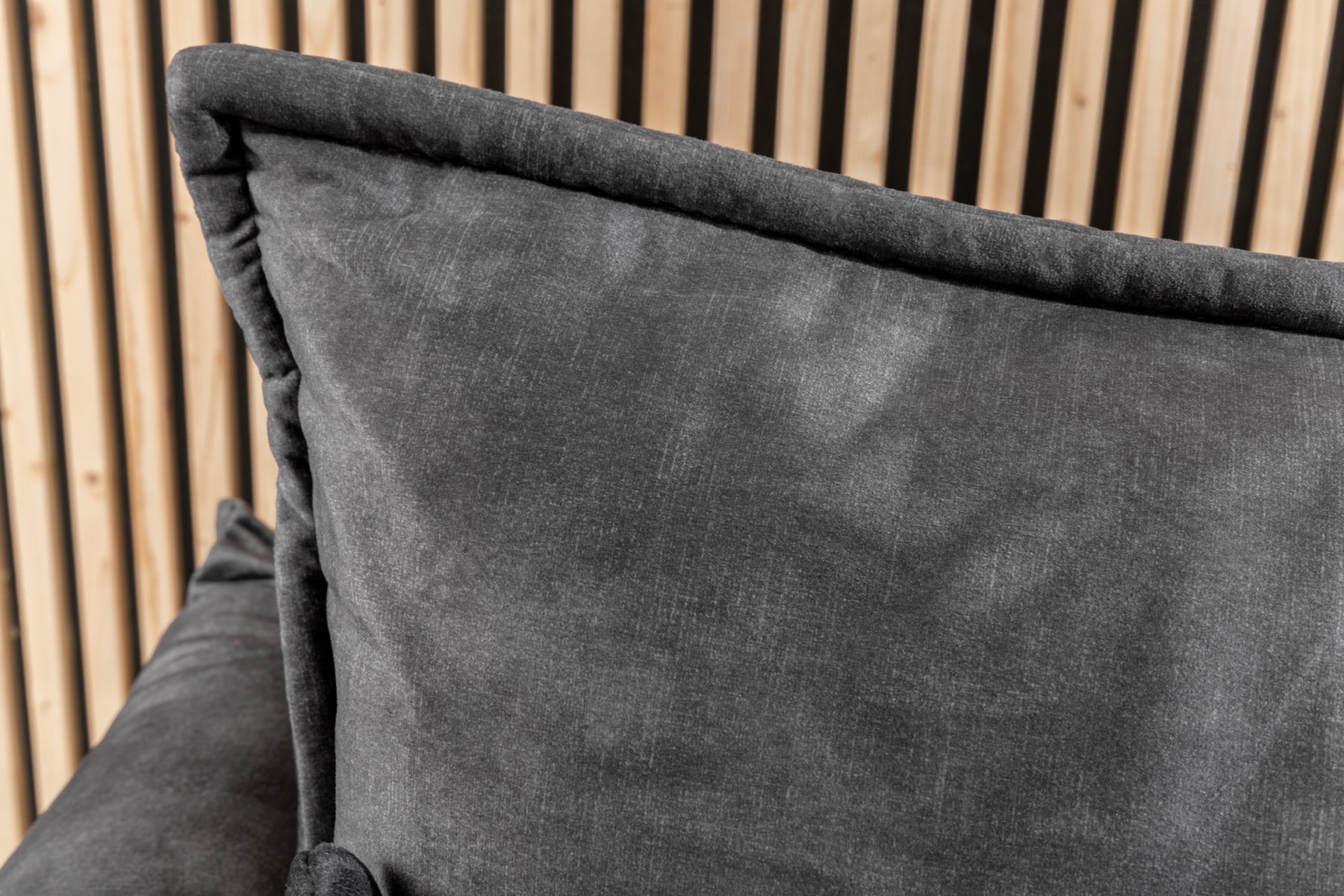 XXL Sofa mit Schlaffunktion APARTMENT grau Samt inkl. Bettkasten und Kissen