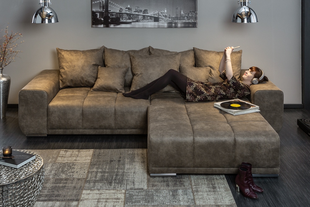 Extravaganter Hocker ELEGANCIA 110cm taupe mit Ziersteppung