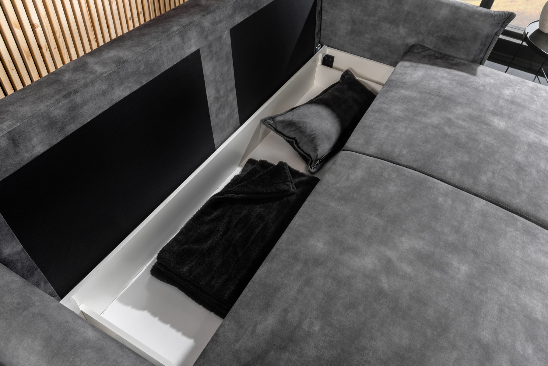 XXL Sofa mit Schlaffunktion APARTMENT grau Samt inkl. Bettkasten und Kissen