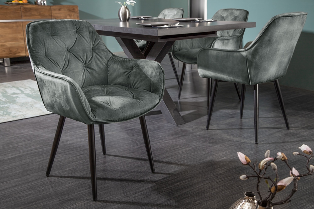Design Stuhl MILANO grün Samt mit Armlehne Ziersteppung gepolstert schwarze Metallbeine