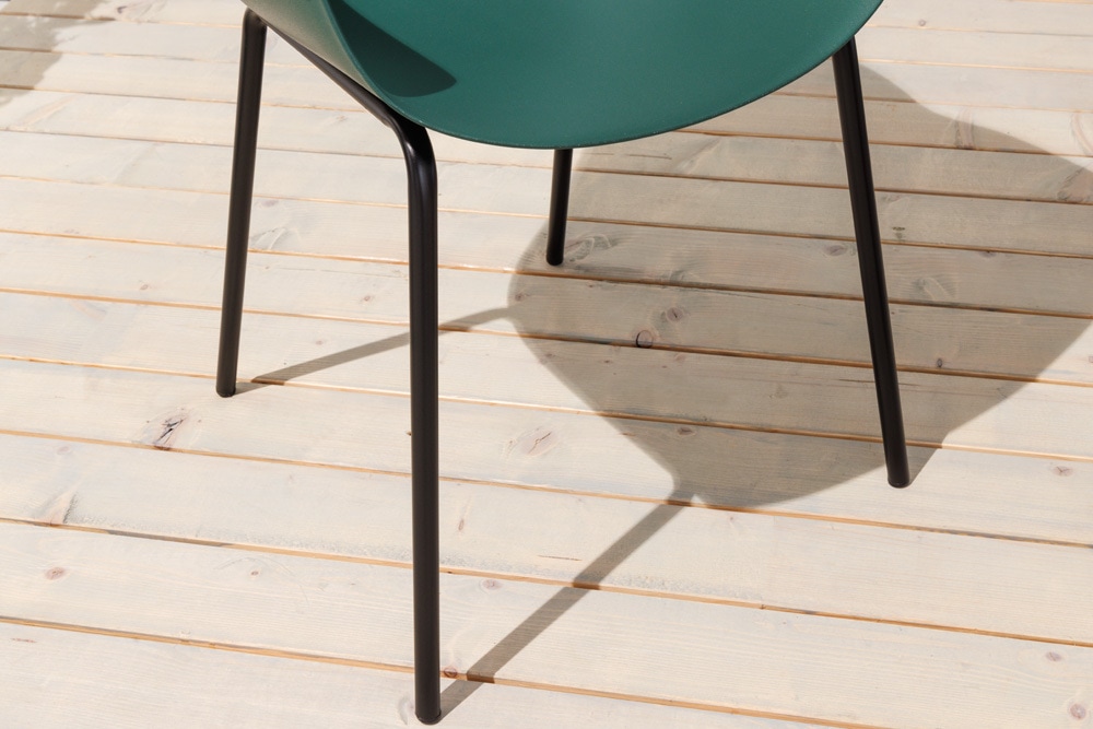 Nachhaltiger Design Stuhl UPCYCLING ME grün 75% Ocean Plastik Indoor Outdoor